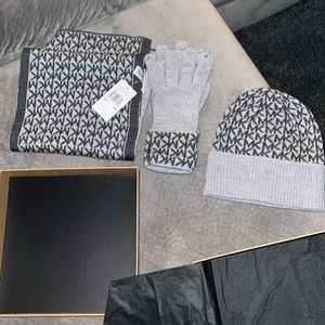Michael Kors hat glove scarf set